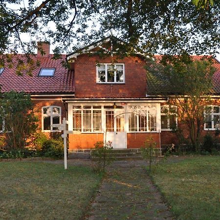 Villa Sandby B&B Borrby Ngoại thất bức ảnh